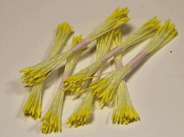 Мелкие длинные желтые тычинки ― Hobby-Land